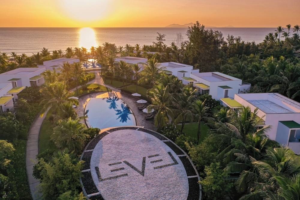 Meliá Danang Beach Resort 1