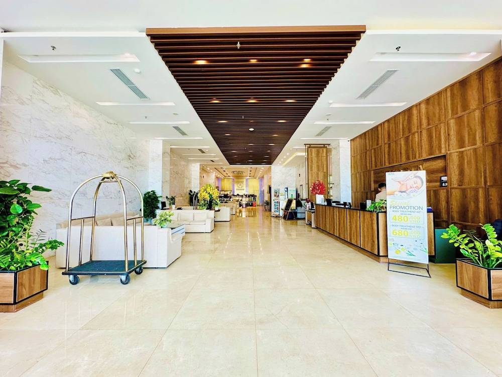 Yarra Ocean Suites Danang 2