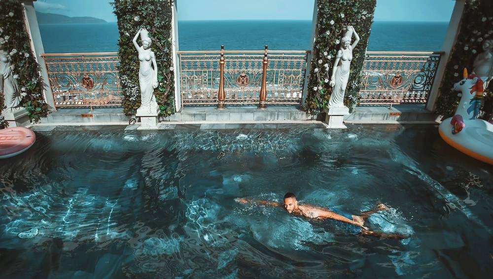 Monarque Hotel Danang 1