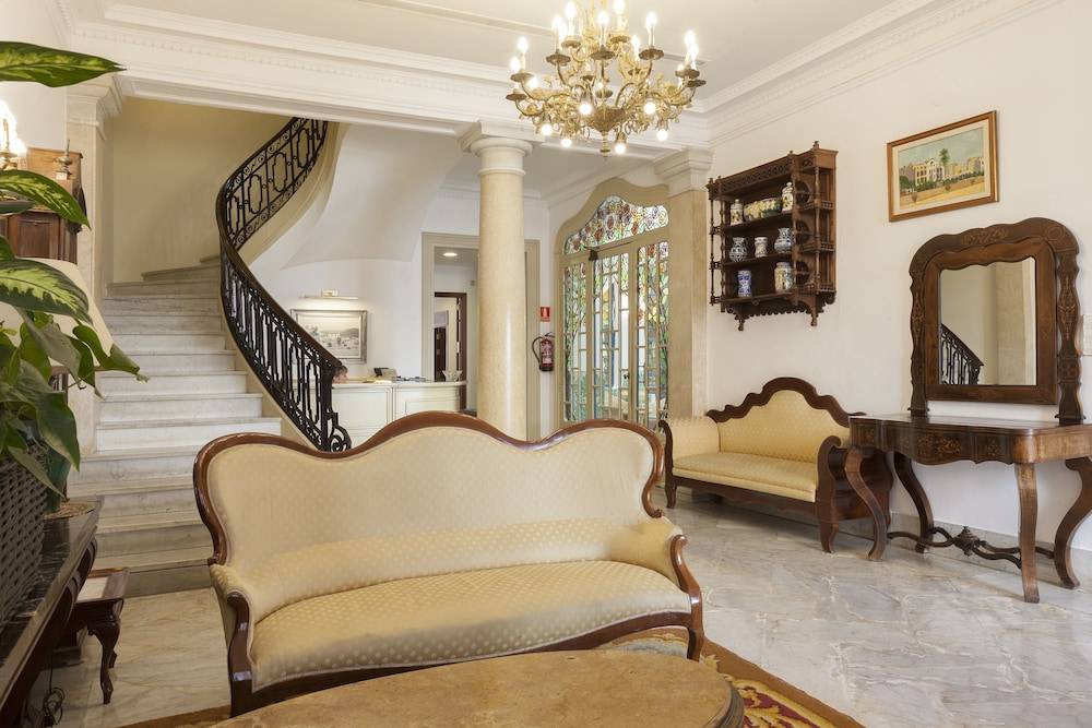 Hotel Diana 2