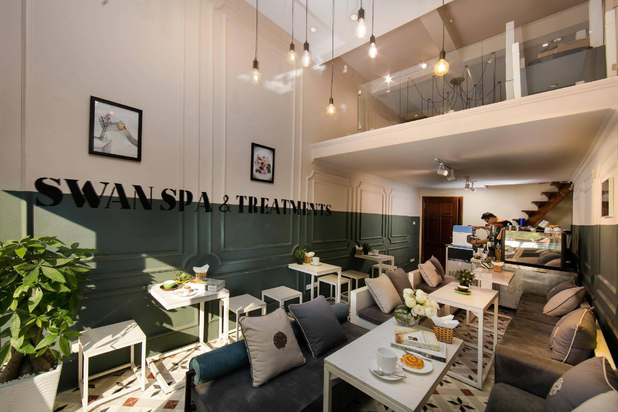 Hanoi Center Silk Premium Hotel & Spa & Travel 1