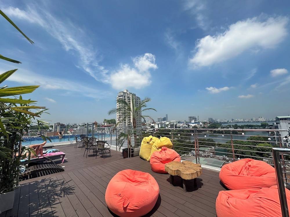 Luxe Paradise Premium Hotel 1
