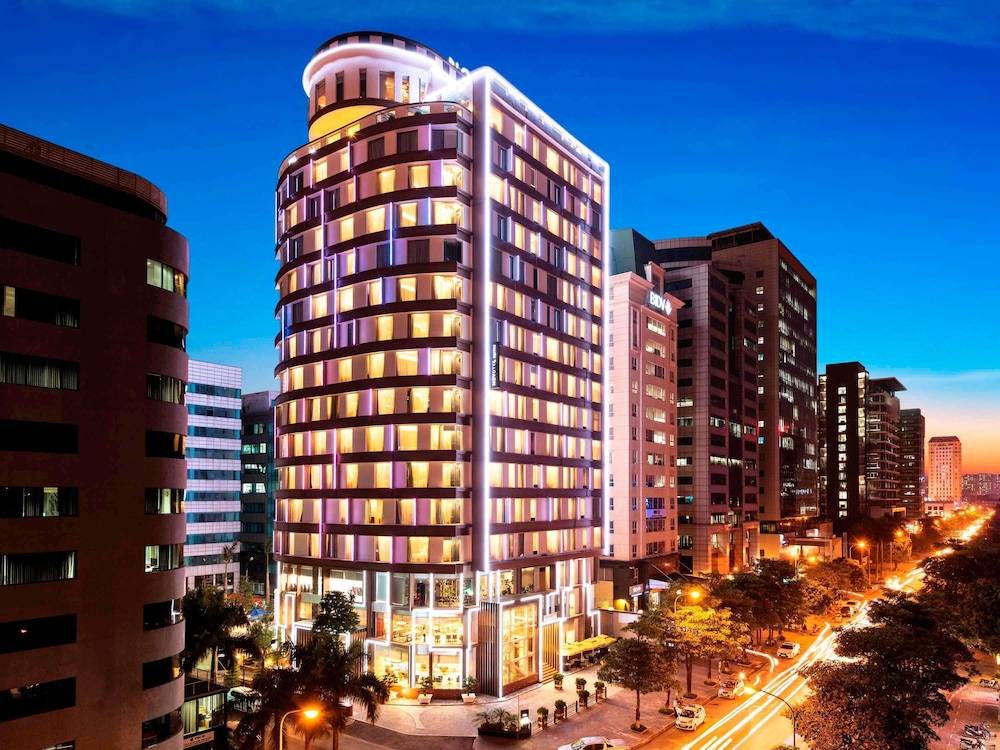 Novotel Suites Hanoi 1