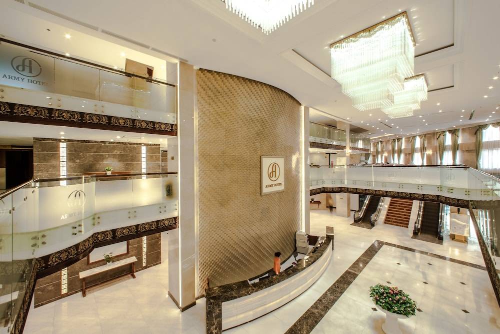 Army Hotel 2
