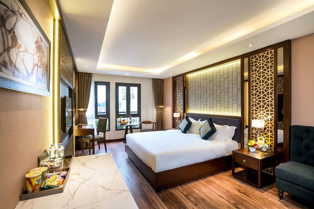 Conifer Grand Hotel 1