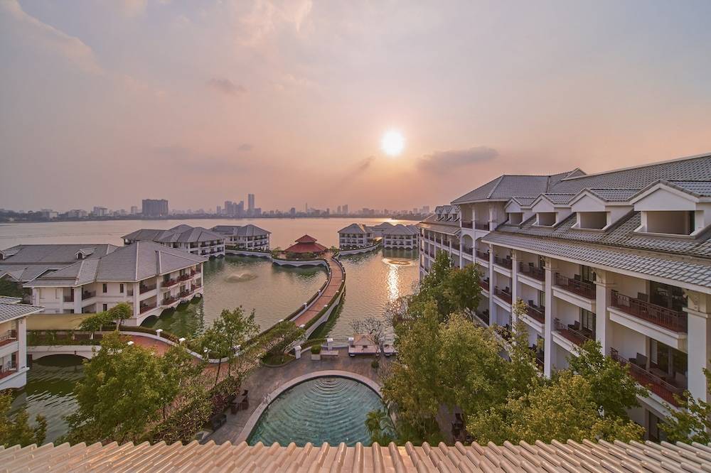 InterContinental Hotels HANOI WESTLAKE by IHG 1