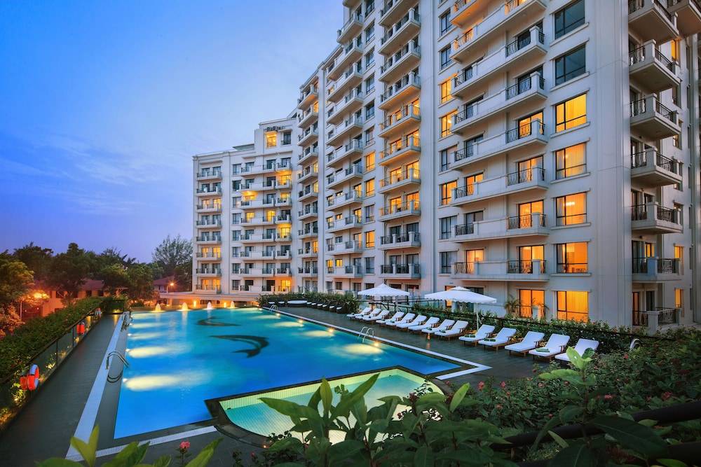 Elegant Suites Westlake 1