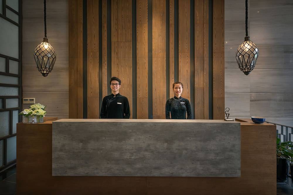 Bespoke Trendy Hotel Hanoi 2