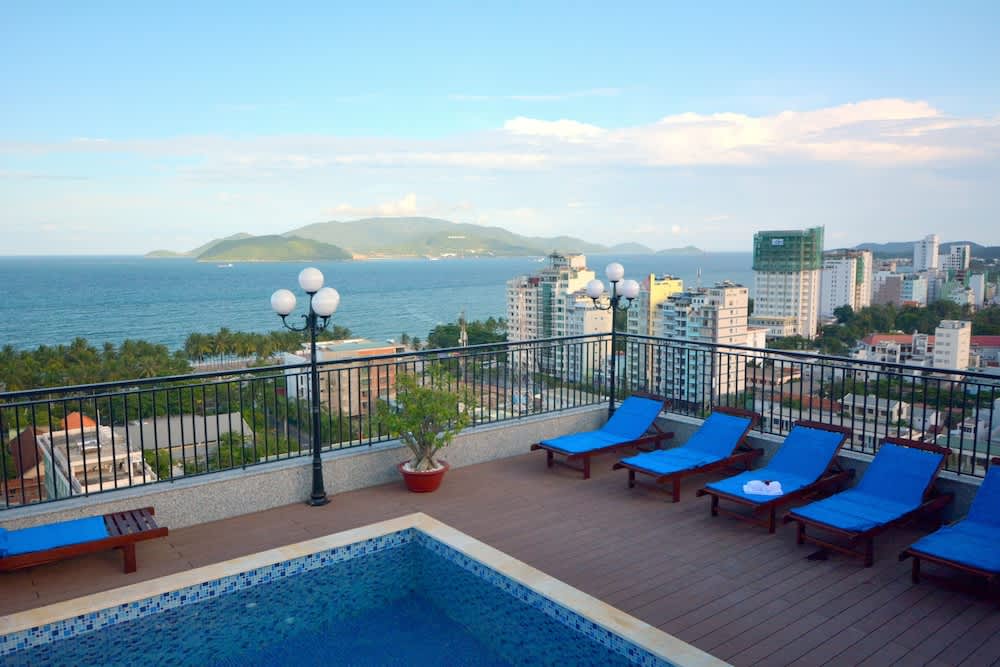 Golden Rain 2 Hotel Nha Trang Beach 1