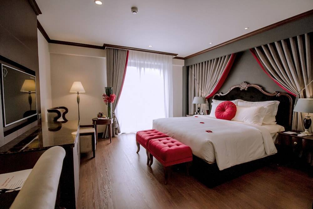 The Scarlett Boutique Hotel 1