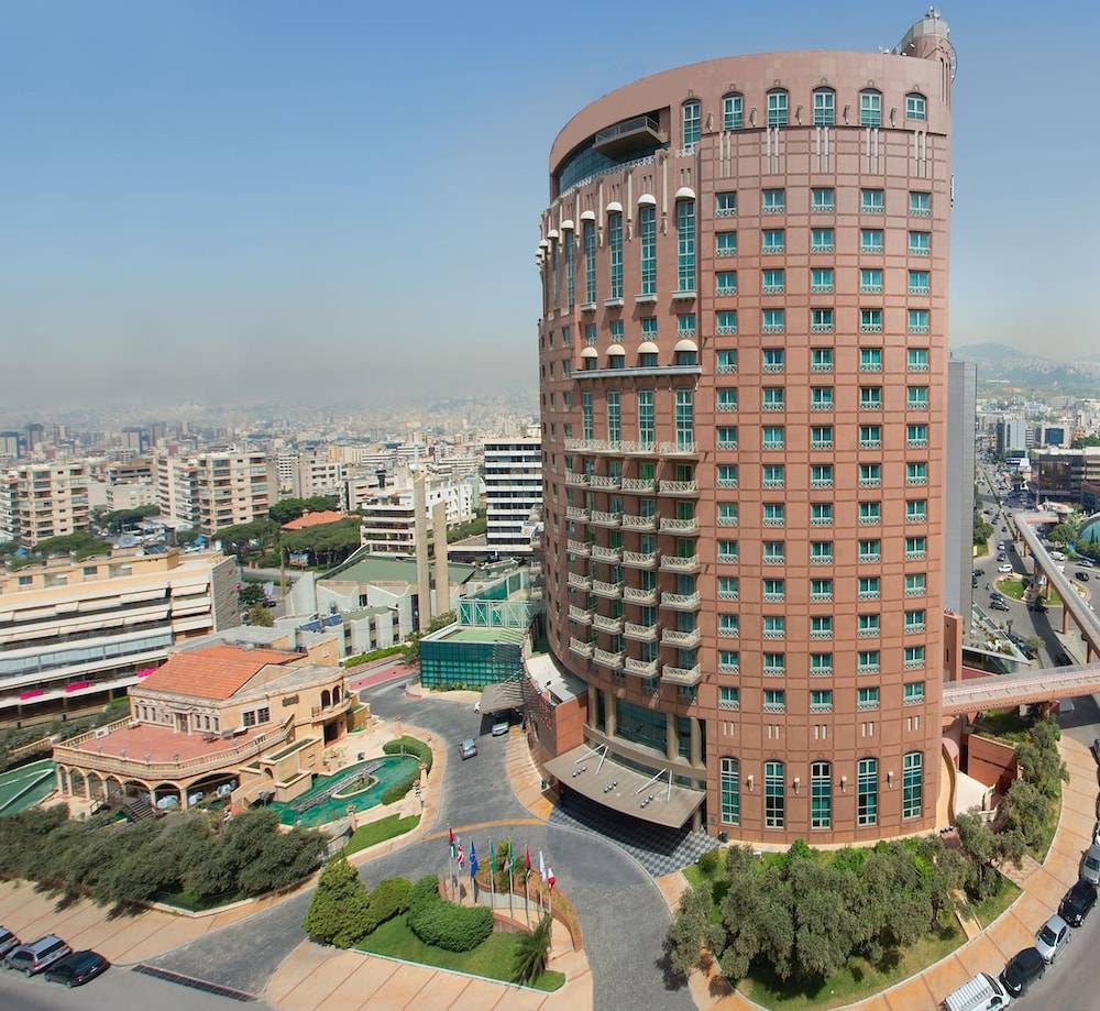 Metropolitan Palace 1