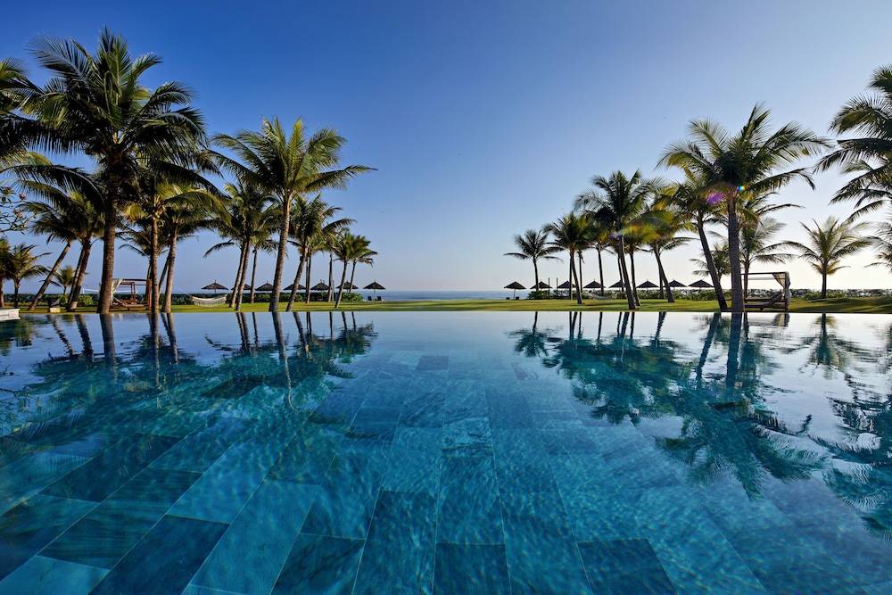 Wyndham Royal Beachfront Resort & Spa Hoi An Danang 1