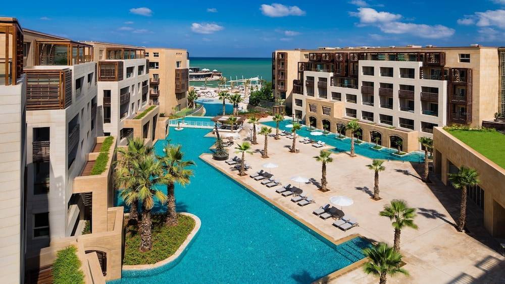 Kempinski Summerland Hotel & Resort Beirut 1