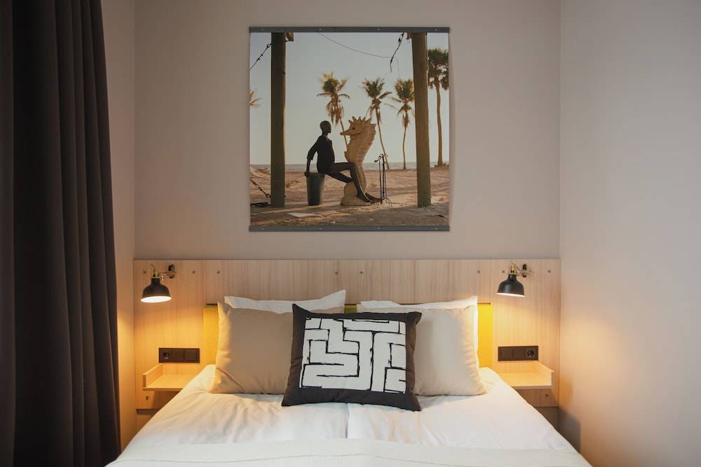 Corner Hotel 1