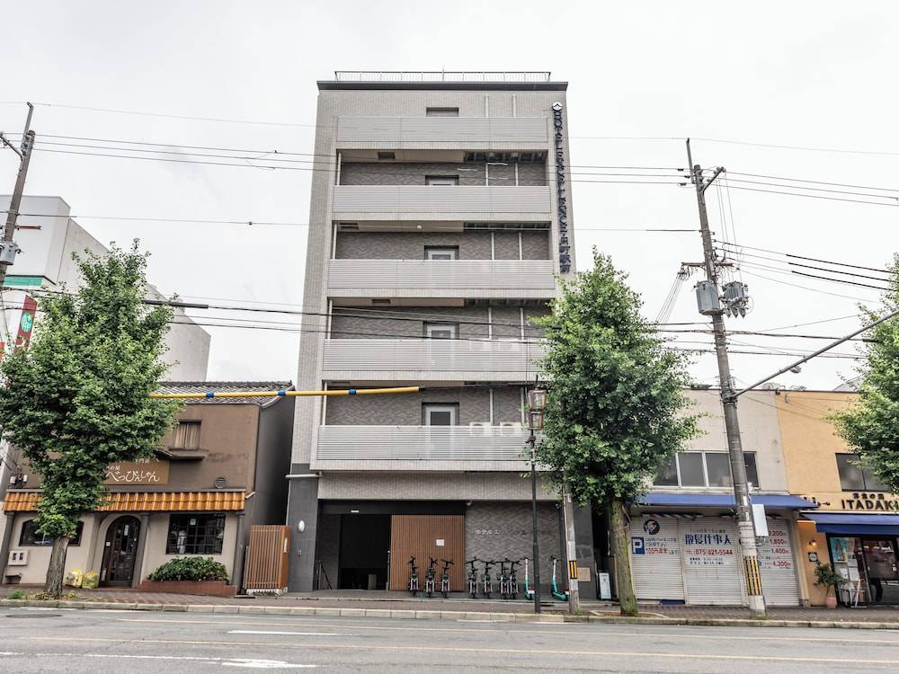Hotel Excellence Enmachi Ekimae 1