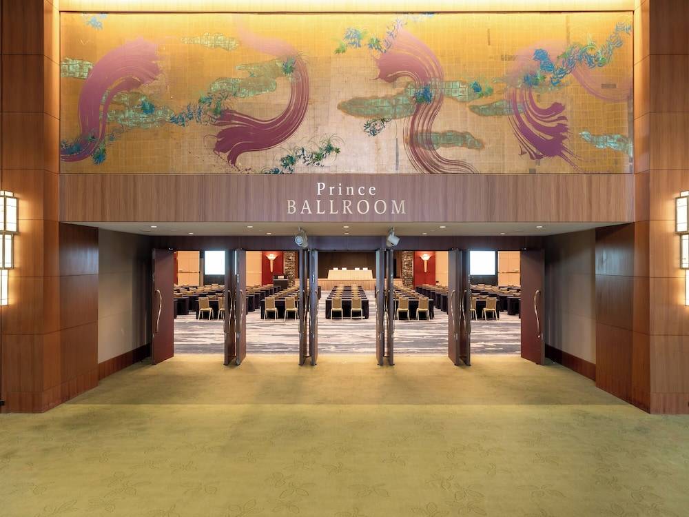 Grand Prince Hotel Osaka Bay 2