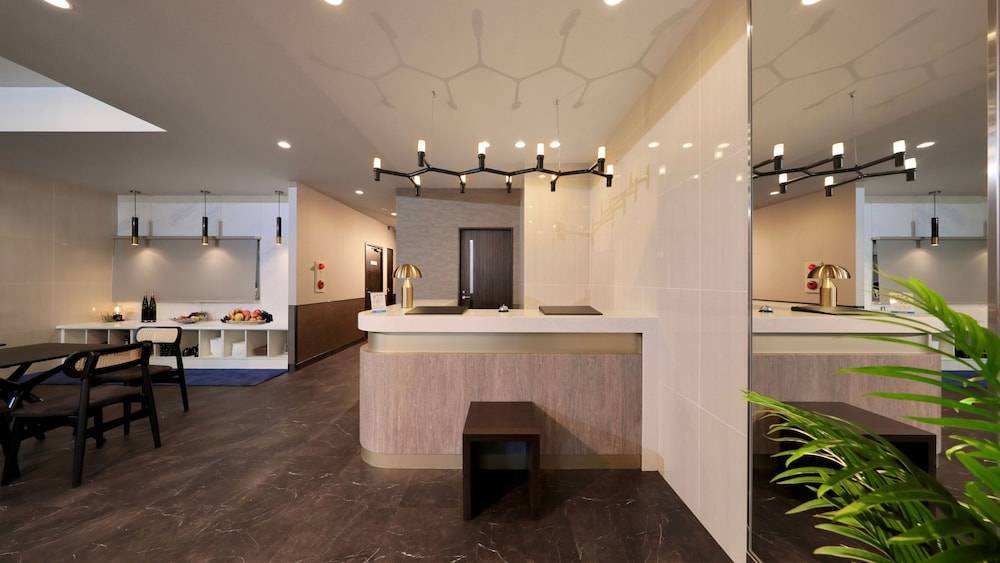 Tennouji Crystal Hotel 2