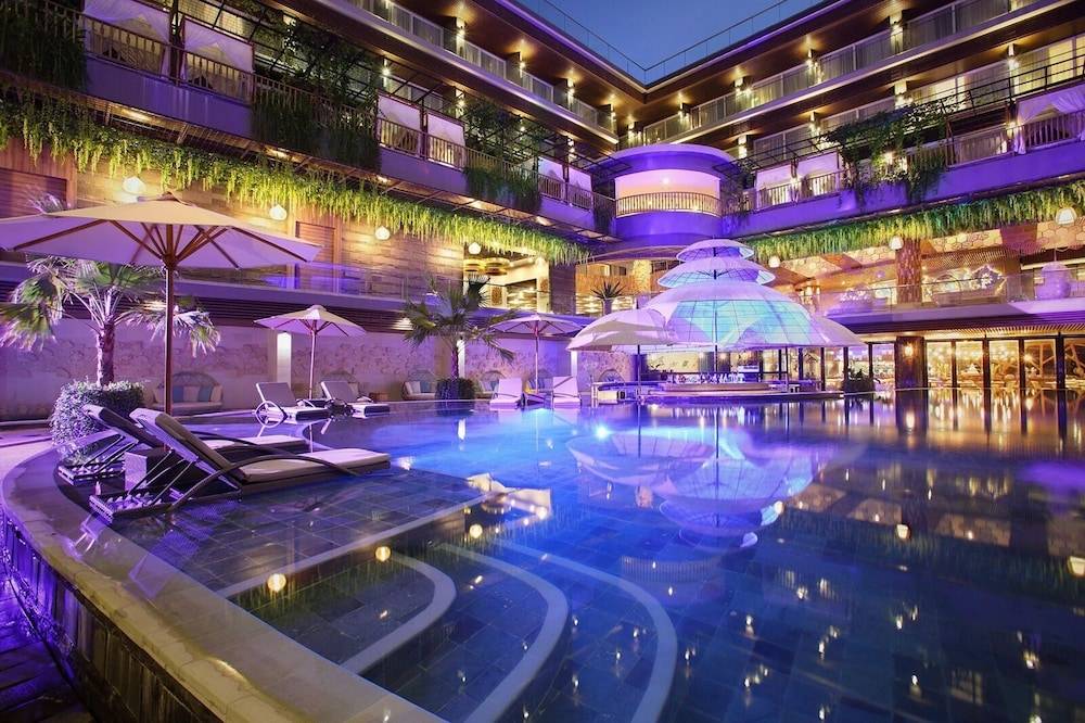 The Crystal Luxury Bay Resort Nusa Dua 1