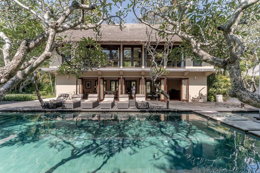 Kayumanis Nusa Dua Private Villa & Spa 1
