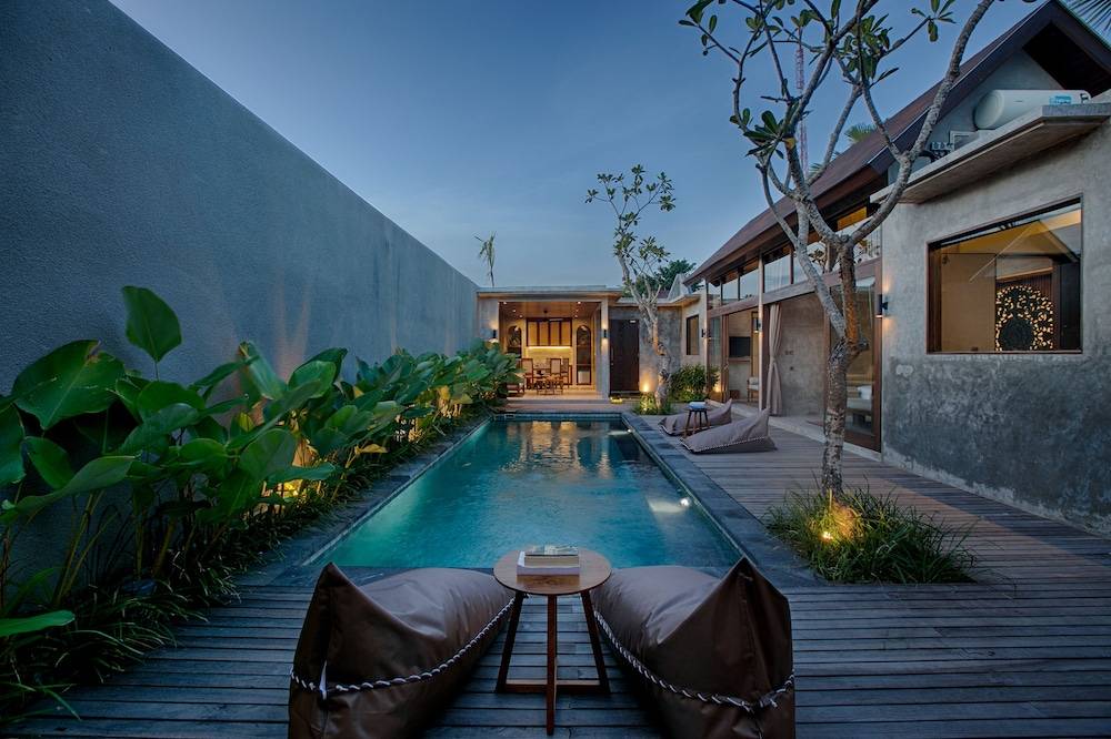 Taman Dharmawangsa Suites 1