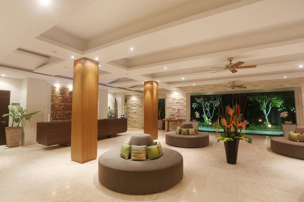 Grand Whiz Hotel Nusa Dua Bali 2
