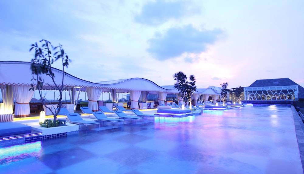TS SUITES Seminyak Bali 1