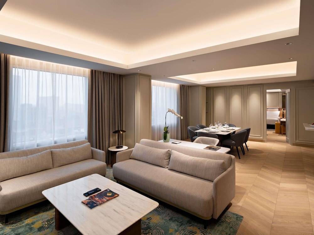 Mövenpick Hotel Jakarta City Centre 2