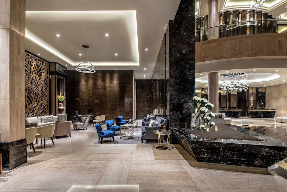 The Ritz-Carlton Jakarta, Mega Kuningan 2