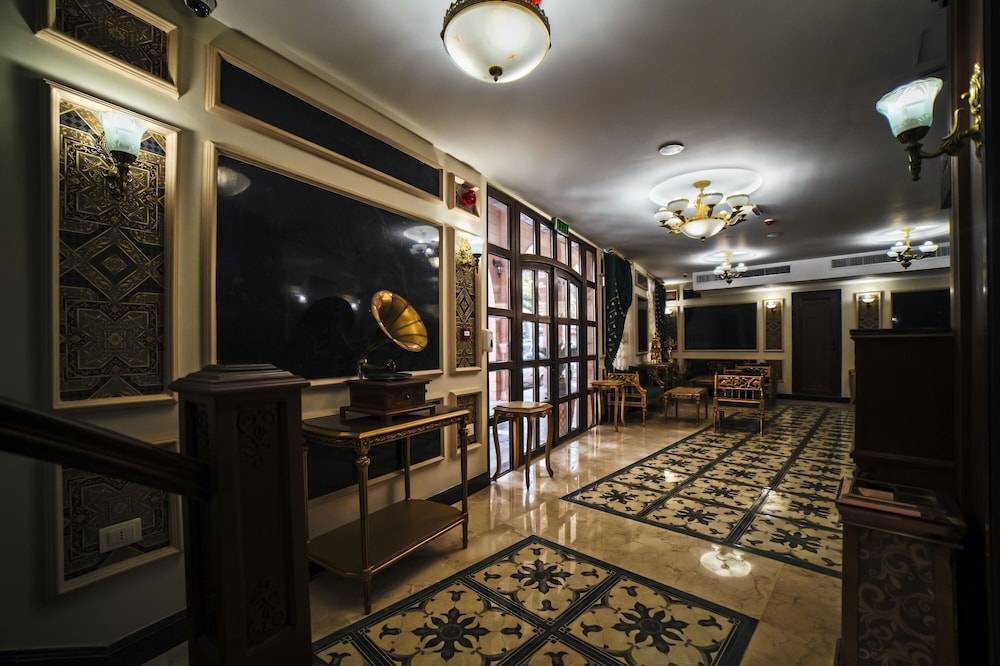 Khan Khediwe Hotel 1