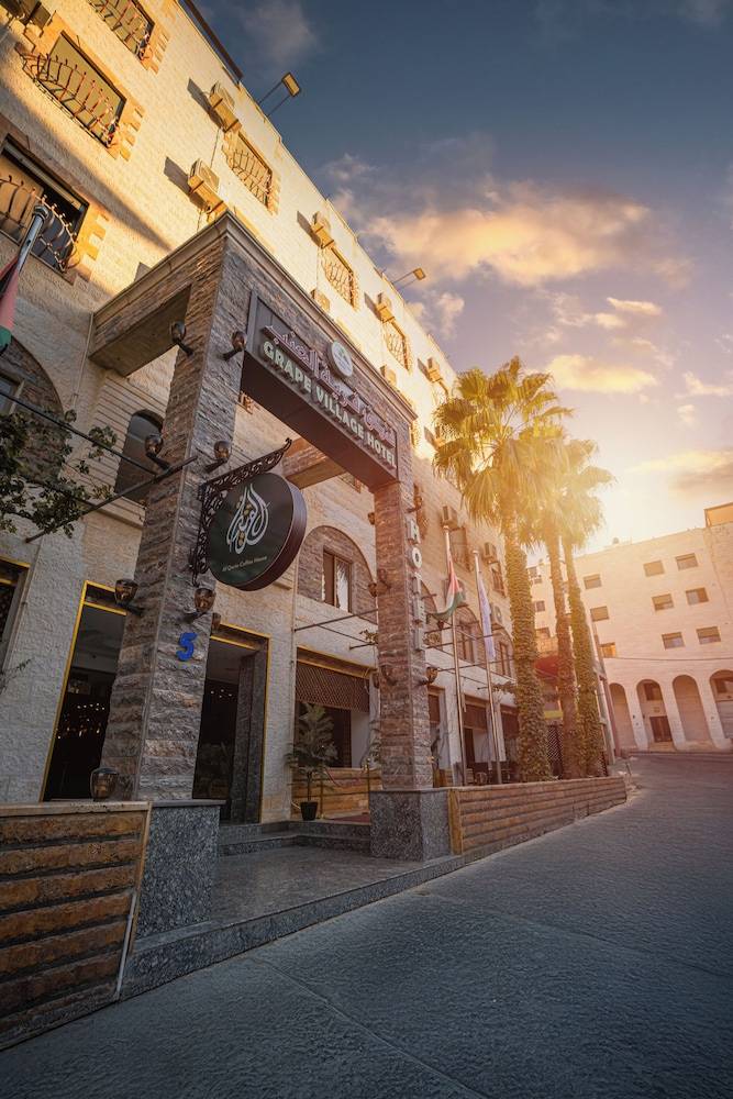 Grape Village Hotel 1