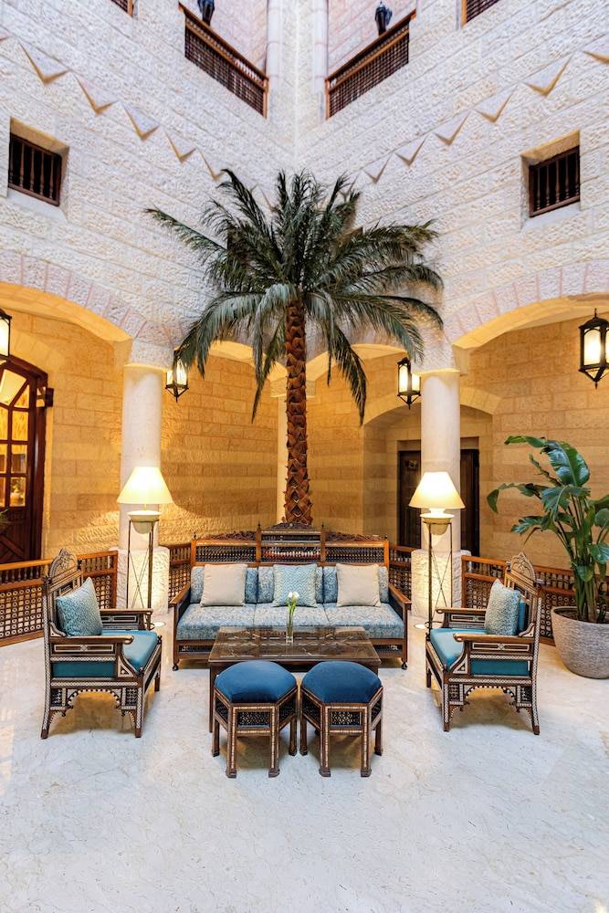 Mövenpick Resort Petra 2