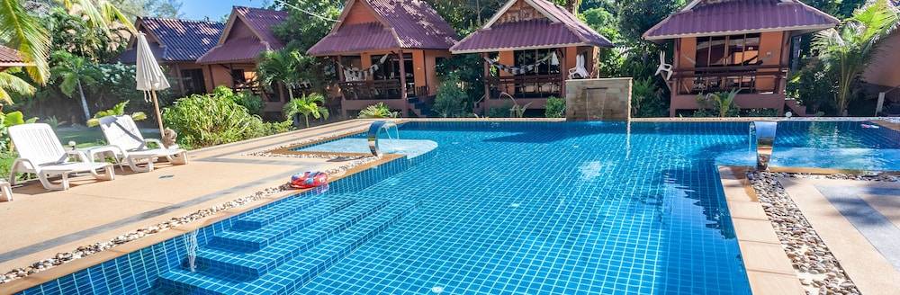 Lanta Pearl Beach Resort 1