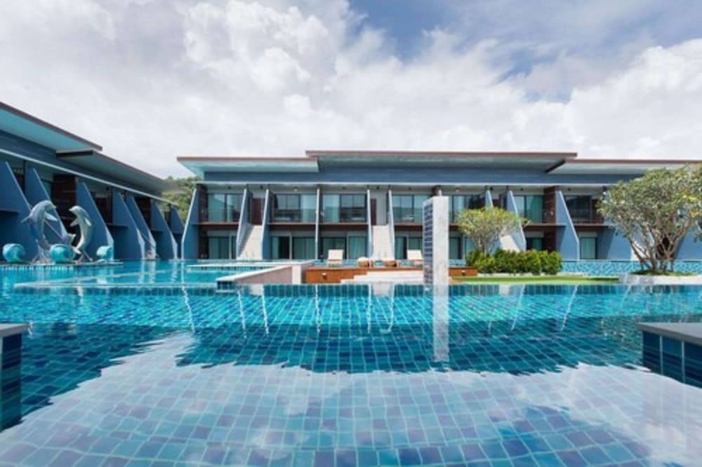 The Phu Beach Hotel - SHA Plus 1
