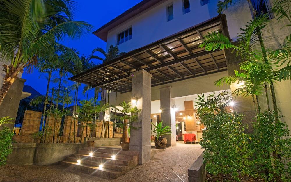 Lanta Sand Resort & Spa 2