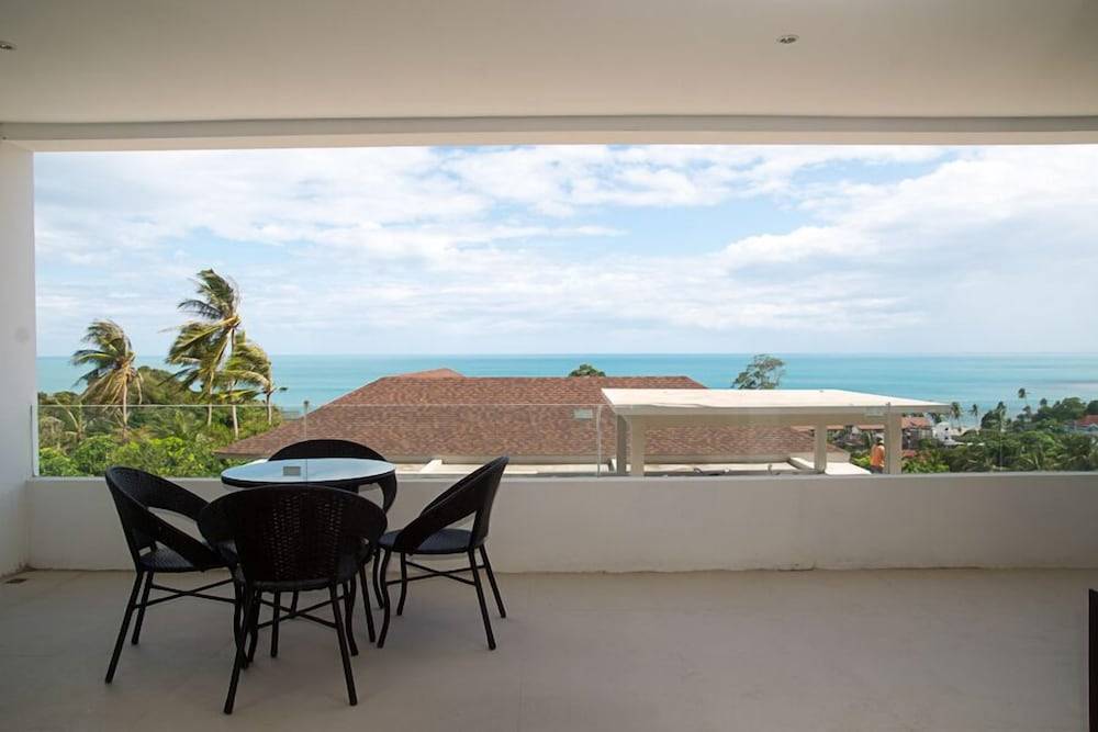 Tropical Sea View Residence 1
