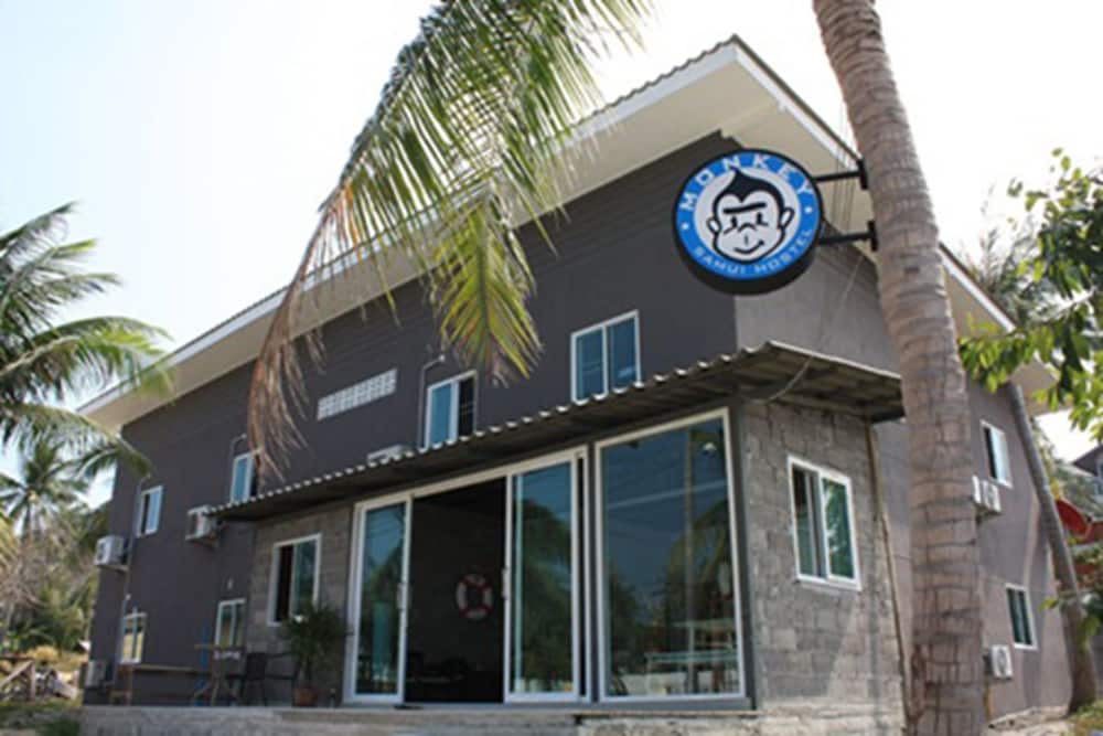 Monkey Samui Hostel 1