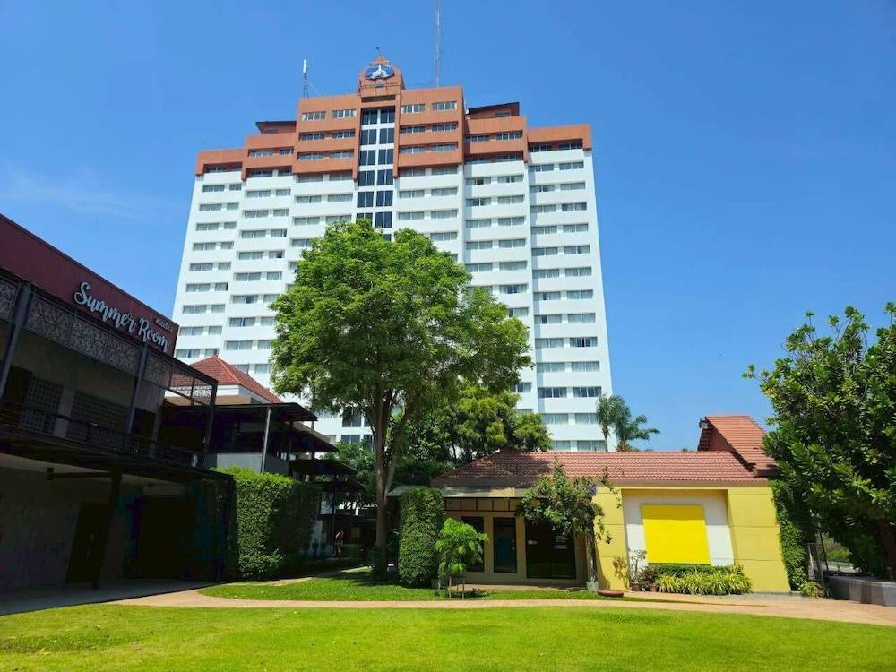 Hua Hin Grand Hotel and Plaza 1
