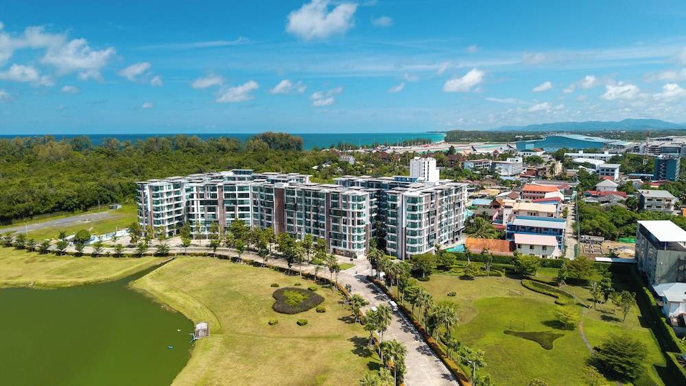 Wyndham Phuket Airport 1
