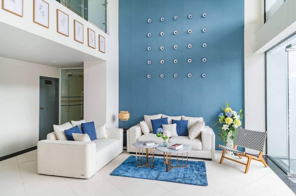 Wyndham Phuket Airport 2