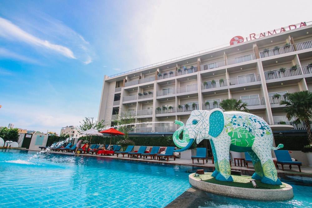 Ramada by Wyndham Phuket Deevana 1