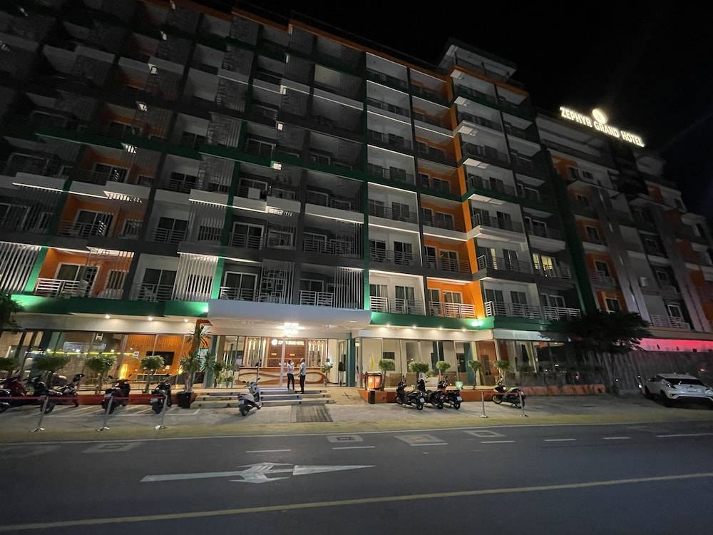 Zephyr Grand Hotel 1