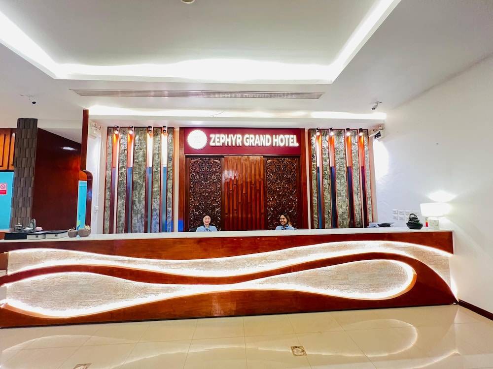 Zephyr Grand Hotel 2