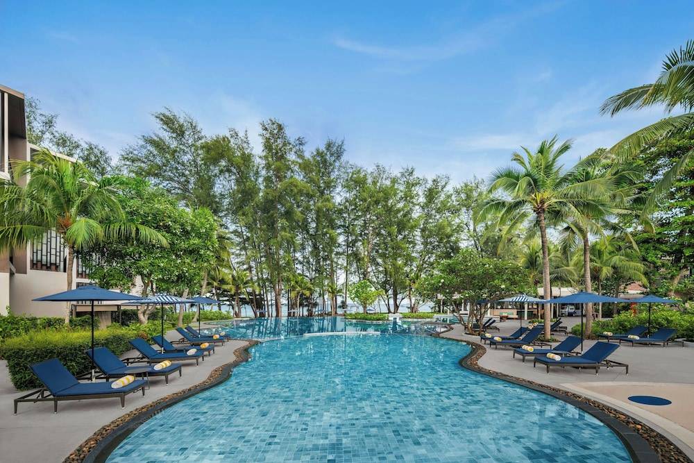 Le Méridien Phuket Mai Khao Beach Resort 1