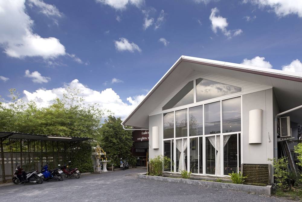 The Lantern Hostel and SPA 1
