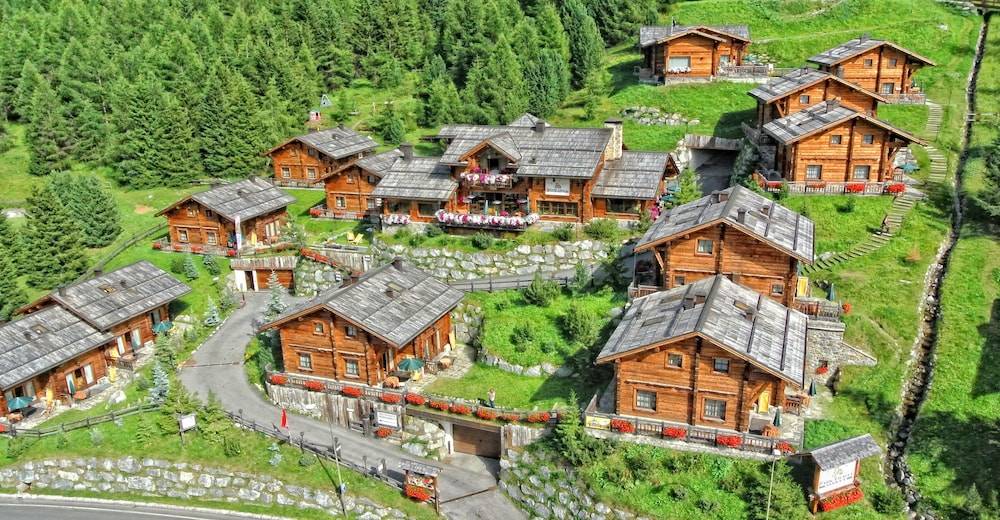 Park Chalet Village 1