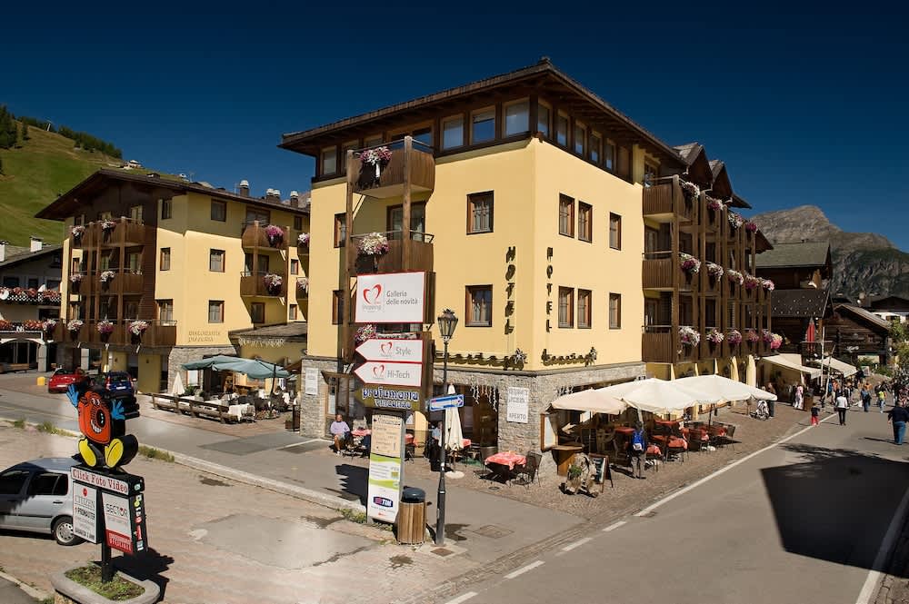 Hotel Touring 1