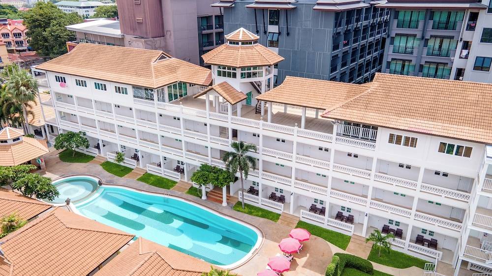 Le Palm Hotel 1