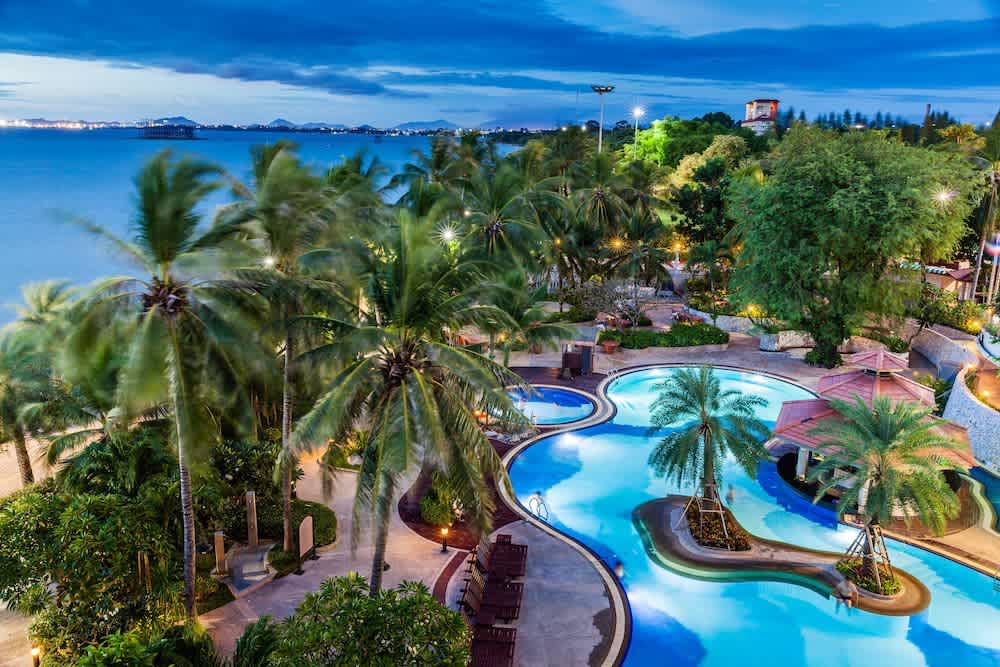 Cholchan Pattaya Beach Resort - SHA Extra Plus 1