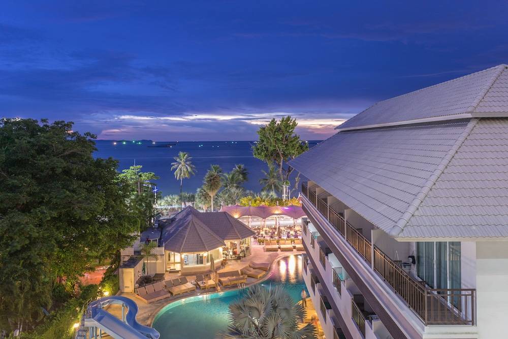 Pattaya Discovery Beach Hotel 1