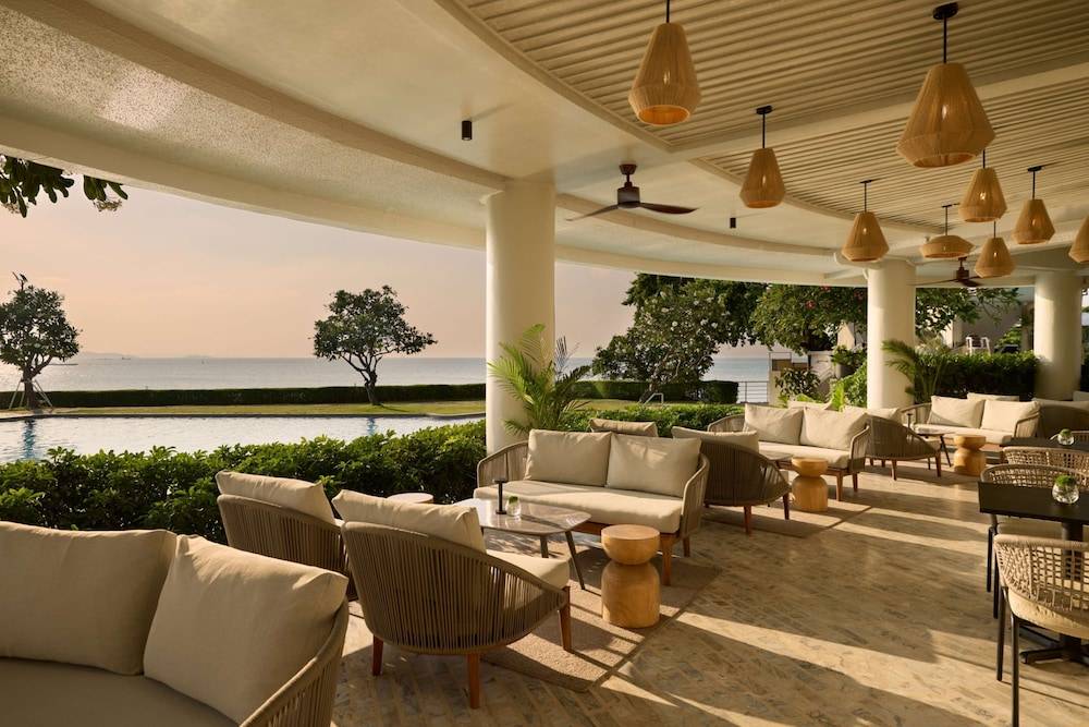 Dusit Thani Pattaya 1
